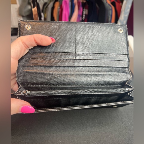 Prada wallet - Picture 3 of 9